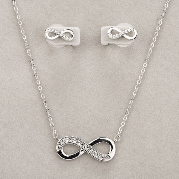 Newgrange Living Silver Infinity Necklace & Earrings
