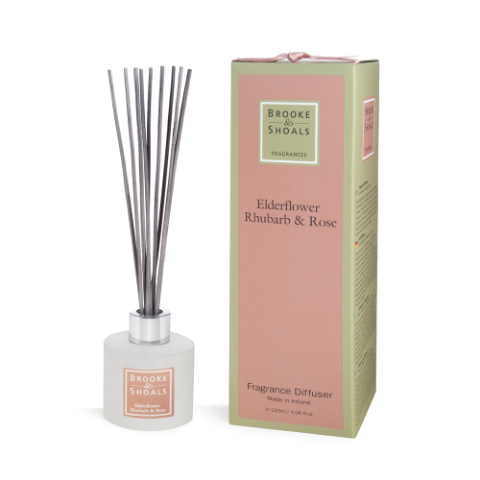 Net weight 120ml /4floz Made in Ireland using an alcohol-free glycerine base Contains high quality fragrance & essential oils Includes natural rattan reed sticks Lasts approximately 4 months Care & Safety: Do not allow diffuser oil to spill or drip onto fabric or painted surfaces as staining or damage may occur. See our Care & Safety Guide for more information.
